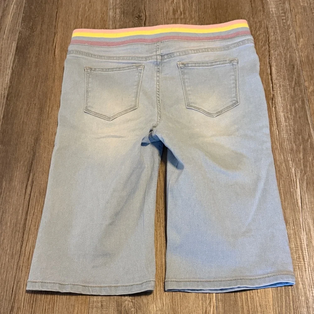 Vigoss The Thompson Bermuda Shorts with Pastel Striped Waistband